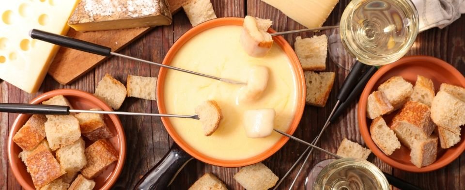 Fonduta di formaggio: idee e consigli per prepararla in modo facile e veloce: scopri